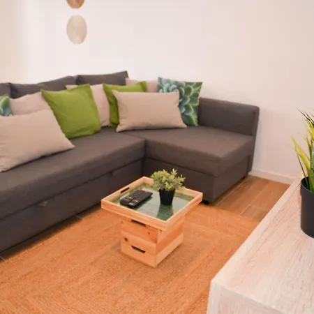아파트 Familienfreundliche In Mit Privatbalkon *