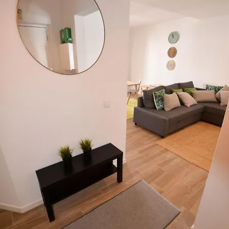Familienfreundliche In Mit Privatbalkon *